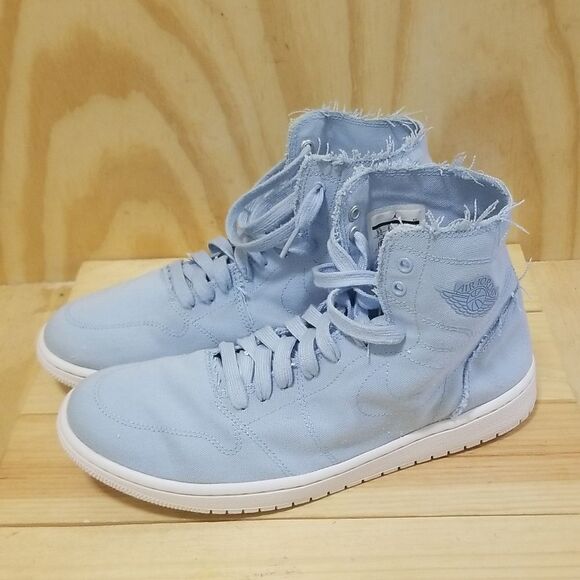 Nike Men’s Jordan 1 Retro High Lt. Blue Sneakers UNC Mens Size 9 1/2, Wmn's 11 - Picture 2 of 9